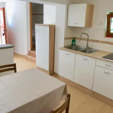 Jelena Guest house 3*