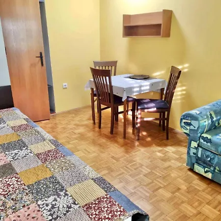 Jelena Guest house Peroj