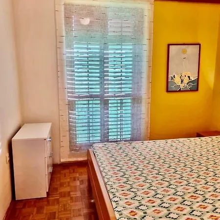 Guest house Jelena 3*