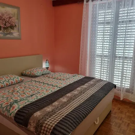 Jelena Guest house 3*