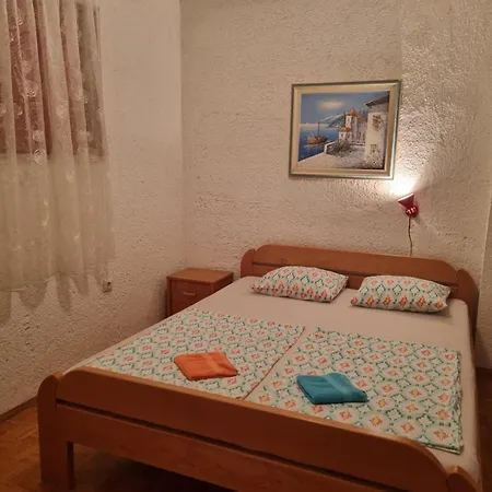 Guest house Jelena Peroj
